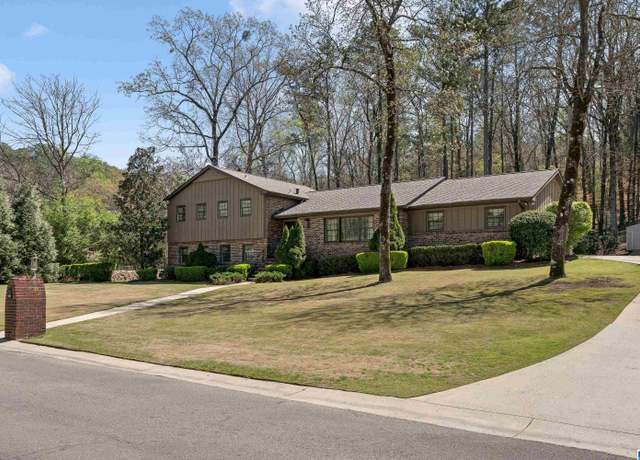 Property at 1501 Badham Dr, Vestavia Hills, AL 35216, 4 beds, 3.5 baths