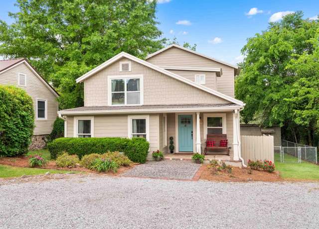 Property at 4324 Dolly Ridge Rd, Vestavia Hills, AL 35243, 3 beds, 2.5 baths