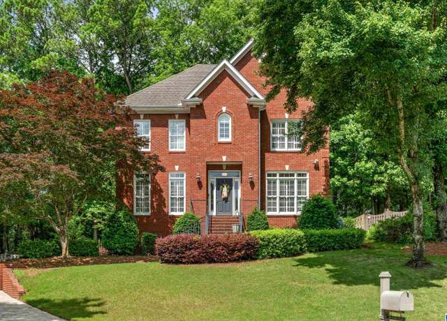 Property at 208 Maple Trce, Hoover, AL 35244, 4 beds, 3.5 baths