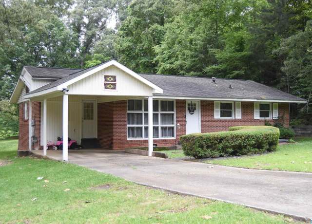 Property at 3904 Calhoun Ave, Anniston, AL 36201, 3 beds, 1 bath