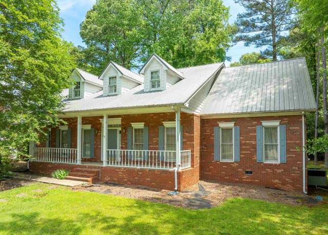 Property at 1244 Stillwater Rd, Anniston, AL 36207, 4 beds, 2.5 baths