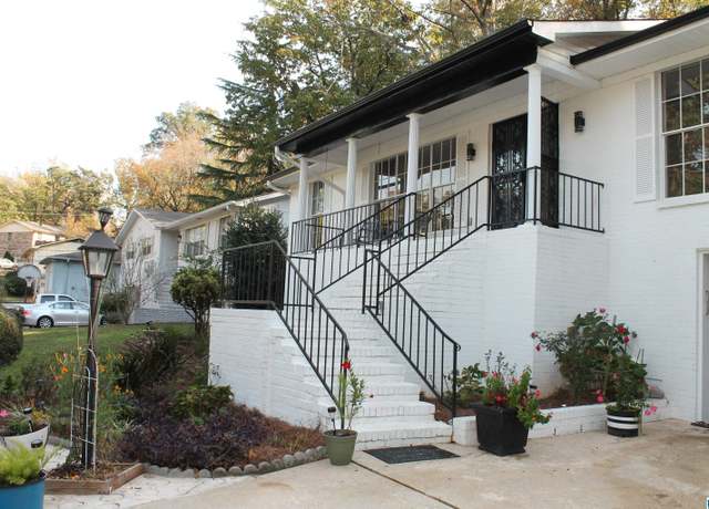 Property at 1429 Hickory Ln, Birmingham, AL 35235, 3 beds, 2 baths