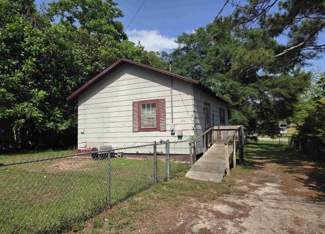 Property at 117 Cole St, Opp, AL 36467, 2 beds, 1 bath