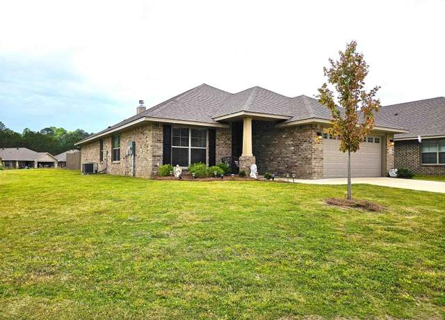 Property at 415 Black Creek Trl, Odenville, AL 35120, 4 beds, 2 baths