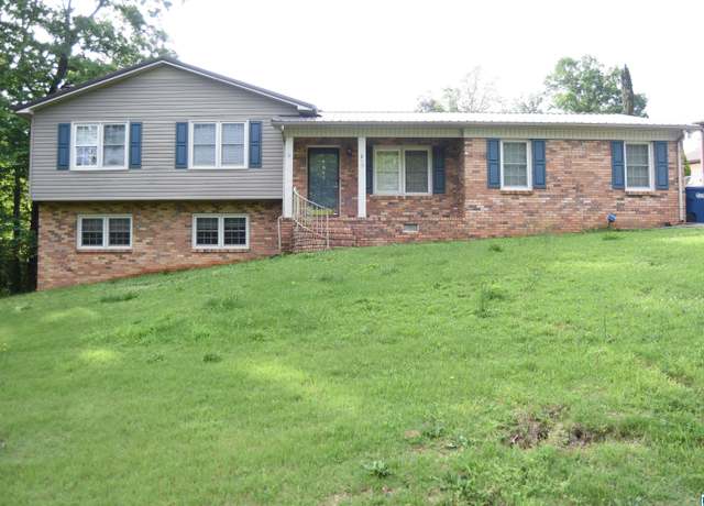 Property at 815 Creek Trl, Anniston, AL 36206, 3 beds, 3 baths