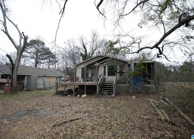 Property at 115 Johnson Dr, Hueytown, AL 35023, 3 beds, 2 baths