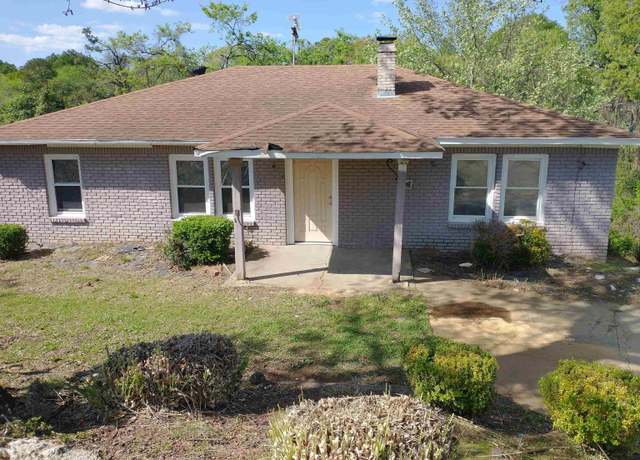 Property at 108 9th St, Pleasant Grove, AL 35127, 3 beds, 1 bath