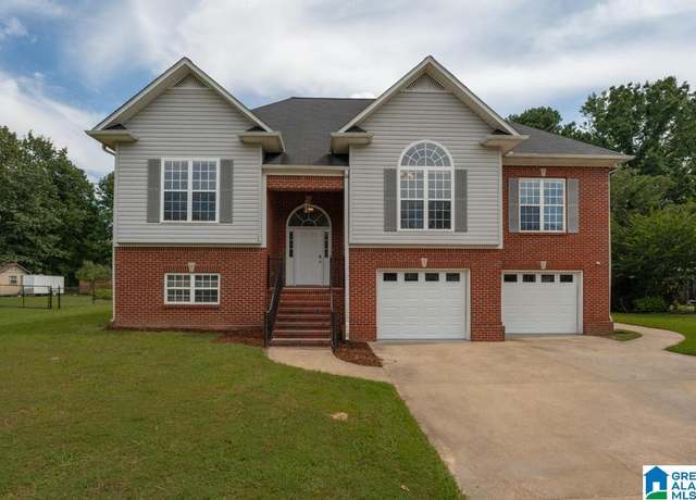 Property at 6004 Parkview Ln, Mulga, AL 35118, 3 beds, 2 baths