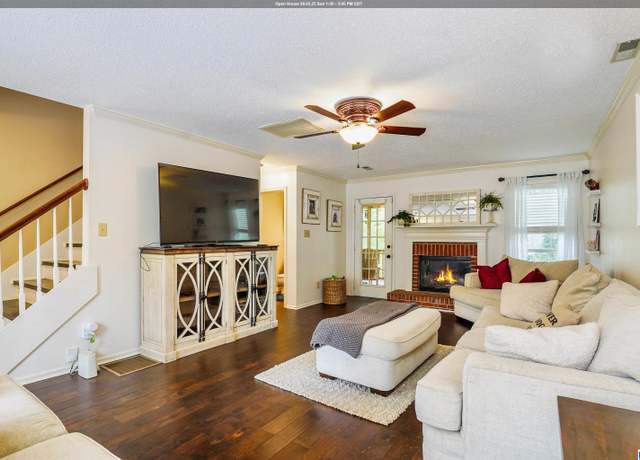 Property at 4663 Vintage Ln, Birmingham, AL 35244, 3 beds, 2.5 baths