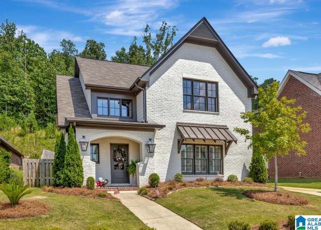 Property at 4702 Mcgill Ct, Hoover, AL 35226, 4 beds, 2.5 baths