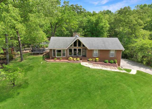 Property at 2633 16th St, Calera, AL 35040, 4 beds, 3 baths
