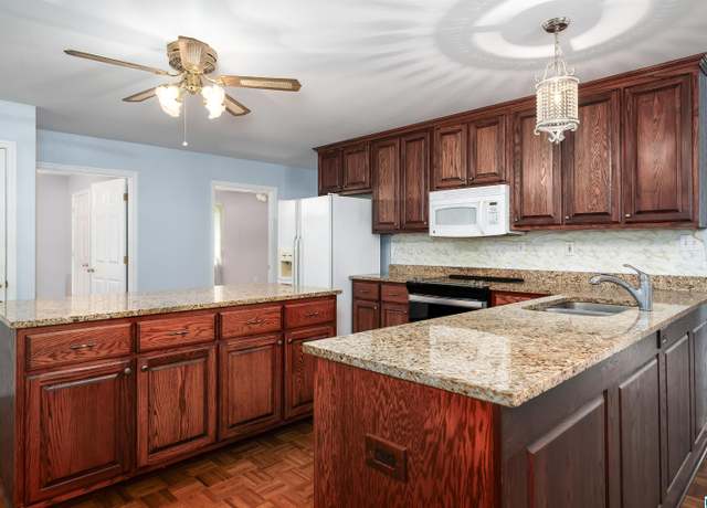 Property at 4173 Mcclendon Chapel Rd, Bessemer, AL 35022, 4 beds, 3 baths