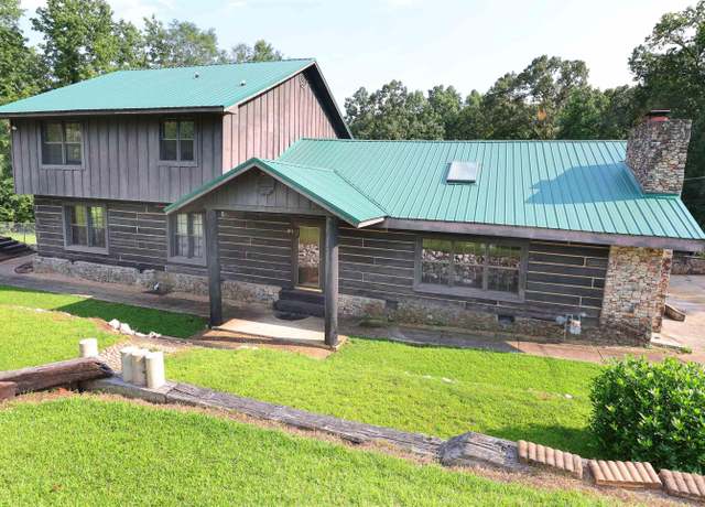 Property at 100 Clark Ct, Anniston, AL 36201, 5 beds, 2 baths