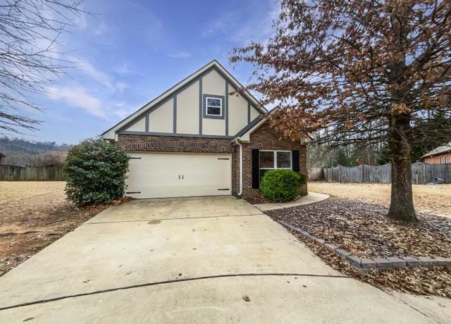 Property at 2829 Oxmoor Glen Dr, Birmingham, AL 35211, 3 beds, 2 baths