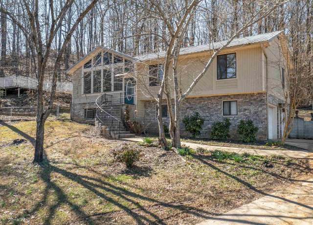 Property at 284 Mountain Dr, Jacksonville, AL 36265, 3 beds, 2.5 baths