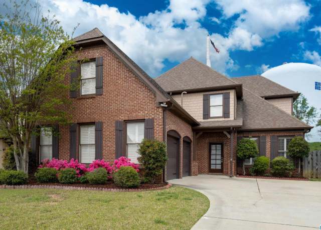 Property at 2217 Chalybe Dr, Hoover, AL 35226, 4 beds, 2.5 baths