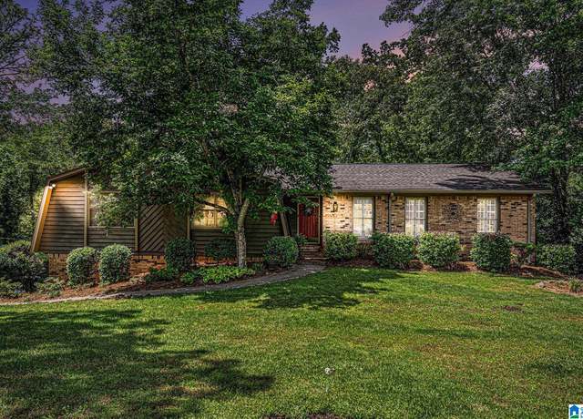Property at 3408 Wellford Cir, Hoover, AL 35226, 4 beds, 3 baths
