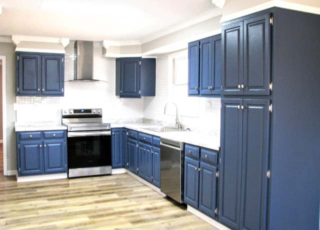 Property at 1316 Linden St, Gadsden, AL 35903, 3 beds, 2 baths