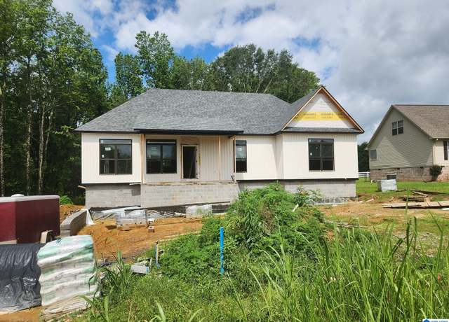 Property at 466 Summerfield Dr, Albertville, AL 35951, 4 beds, 3 baths