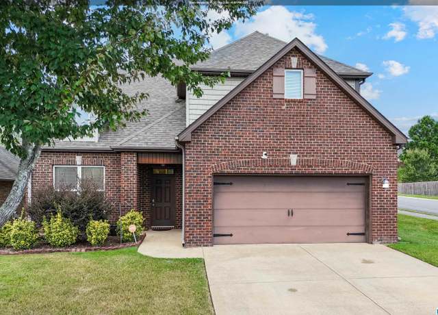 Property at 350 Glen Cross Way, Trussville, AL 35173, 4 beds, 2.5 baths