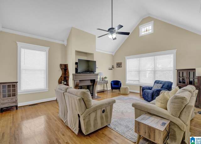 Property at 140 Piney Woods Rd, Helena, AL 35080, 4 beds, 3 baths