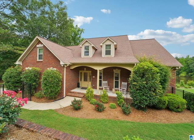 Property at 107 Emerald Lake Dr, Pelham, AL 35124, 4 beds, 3.5 baths
