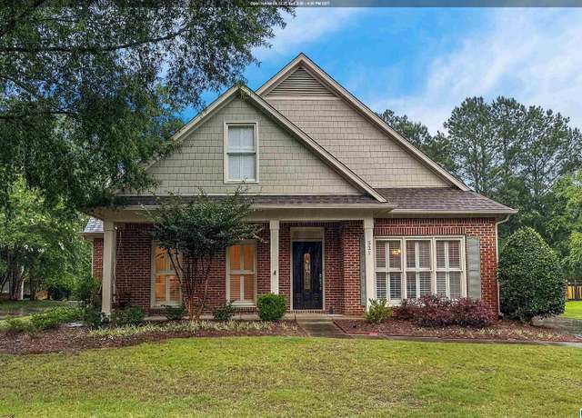 Property at 521 Alston Park Dr, Vestavia Hills, AL 35242, 3 beds, 2 baths