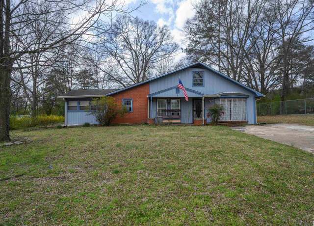 Property at 1019 Manor Dr, Bessemer, AL 35020, 4 beds, 1.5 baths