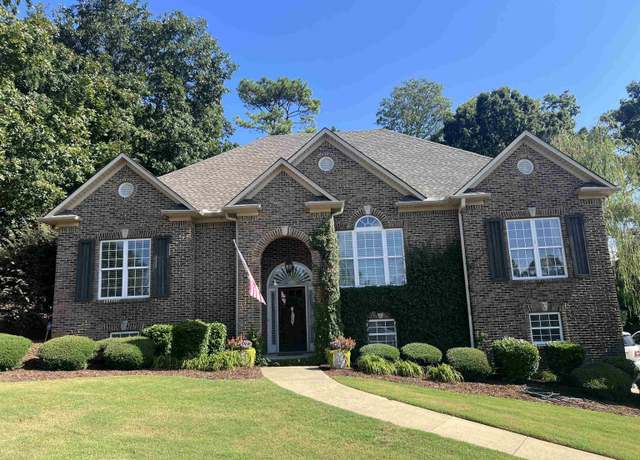 Property at 1425 Canyon Ln, Hoover, AL 35244, 4 beds, 3.5 baths