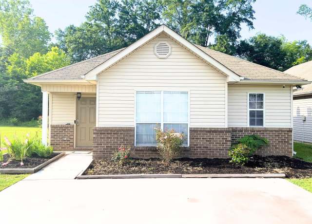 Property at 117 Park Dr N, Clanton, AL 35045, 2 beds, 2 baths
