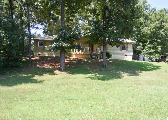 Property at 3901 Lee Dr, Anniston, AL 36207, 3 beds, 2 baths