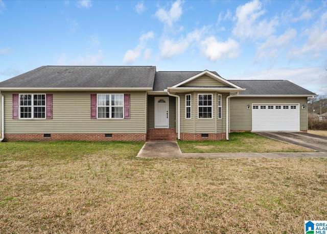 Property at 270 S Pine Dr, Jasper, AL 35504, 3 beds, 2 baths