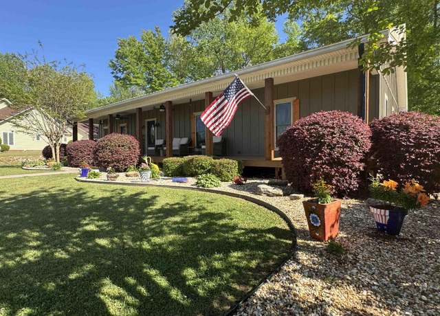 Property at 1450 Parrish Dr, Alexander City, AL 35010, 3 beds, 3.5 baths