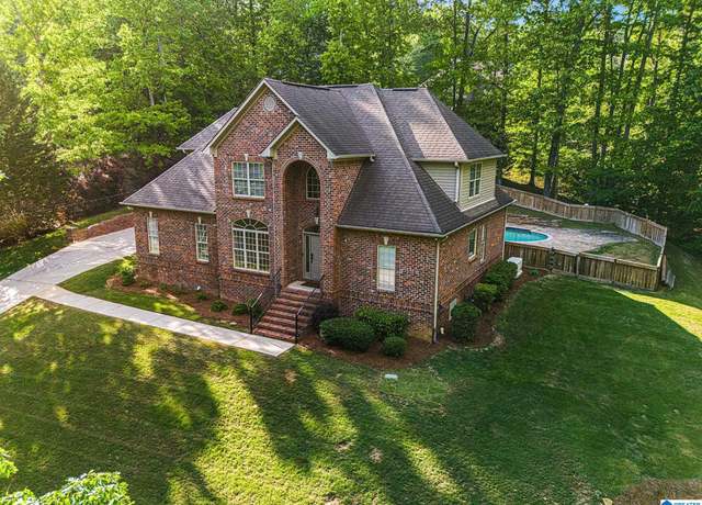 Property at 8064 Lake Dr, Trussville, AL 35173, 4 beds, 3.5 baths