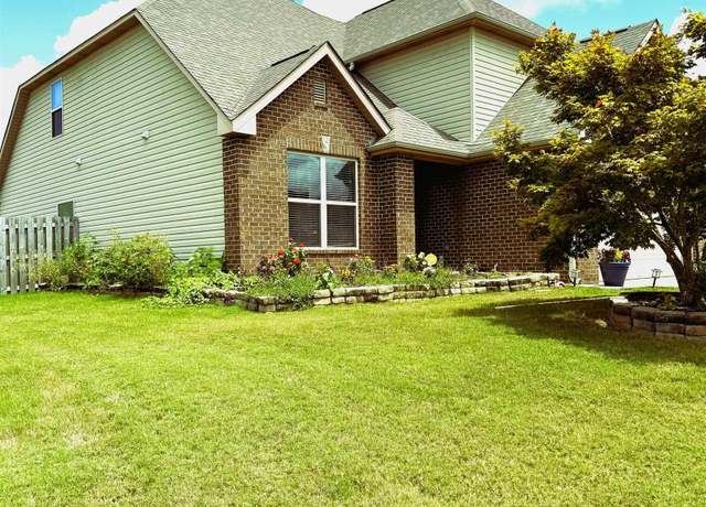 Property at 5001 Kensington Pl, Calera, AL 35040, 4 beds, 2.5 baths
