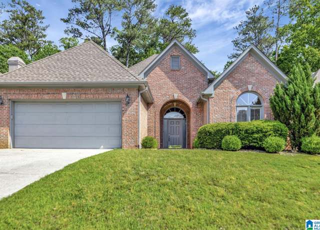 Property at 1056 Riverchase Cv, Hoover, AL 35244, 3 beds, 3 baths