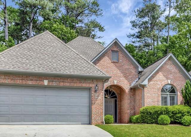 Property at 1056 Riverchase Cv, Hoover, AL 35244, 3 beds, 3 baths