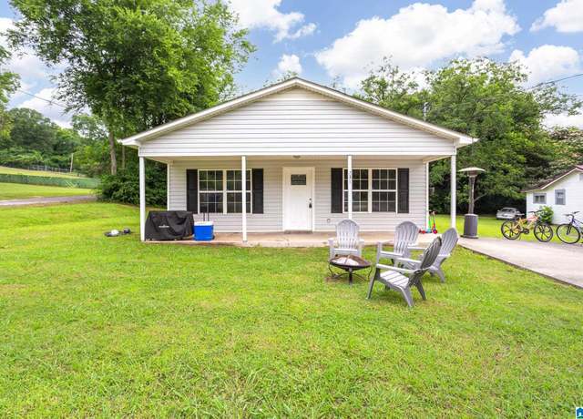 Property at 231 Mckibbon St, Oxford, AL 36203, 3 beds, 2 baths