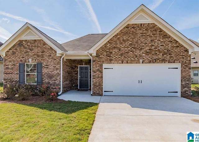 Property at 304 Springs Crossing Ln, Columbiana, AL 35051, 3 beds, 2 baths
