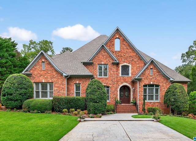 Property at 527 Stewards Gln, Hoover, AL 35242, 6 beds, 6 baths