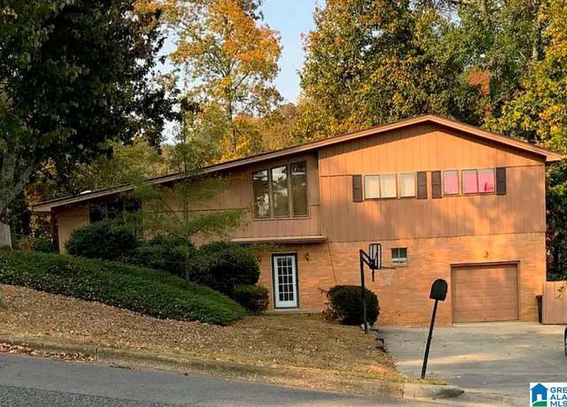 Property at 1525 NW Ridge St, Cullman, AL 35055, 4 beds, 3 baths