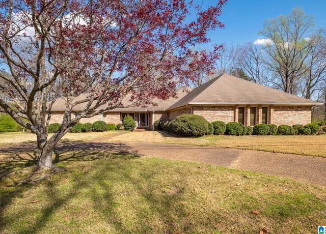 Property at 1433 12th Ter, Pleasant Grove, AL 35127, 2 beds, 3 baths