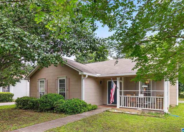 Property at 200 Wild Flower Trl, Alabaster, AL 35007, 3 beds, 2 baths