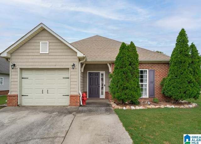 Property at 100 Holland Cir, Pelham, AL 35124, 3 beds, 2 baths
