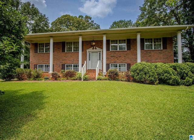 Property at 30 Scenic Cir, Eastaboga, AL 36260, 4 beds, 3 baths