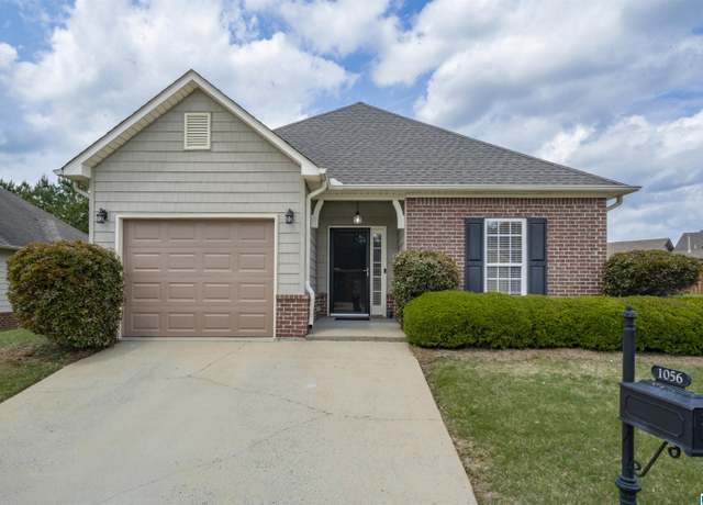 Property at 1056 Crawford Ct, Chelsea, AL 35043, 3 beds, 2 baths