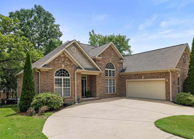 Property at 300 Richards Cir, Pell City, AL 35128, 3 beds, 2 baths