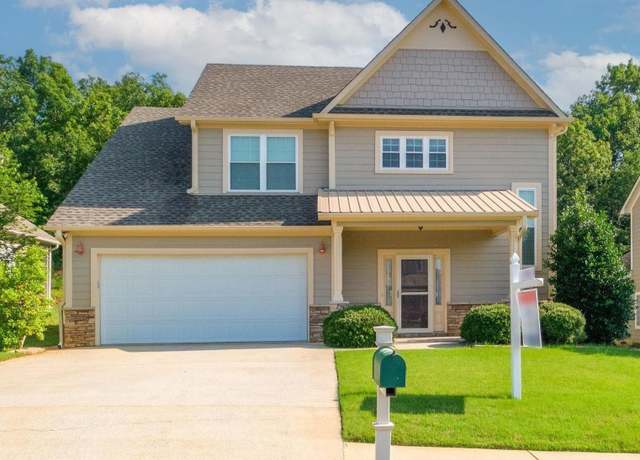 Property at 218 Nottingham Dr, Calera, AL 35040, 4 beds, 2.5 baths