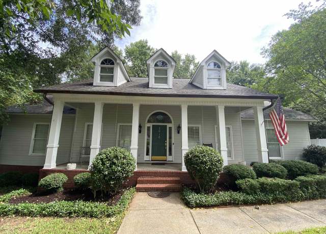 Property at 3010 Freemont Dr, Tuscaloosa, AL 35404, 4 beds, 3 baths