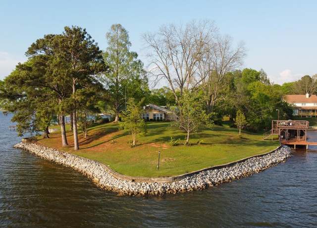 Property at 5102 Masters Rd, Pell City, AL 35128, 4 beds, 4 baths